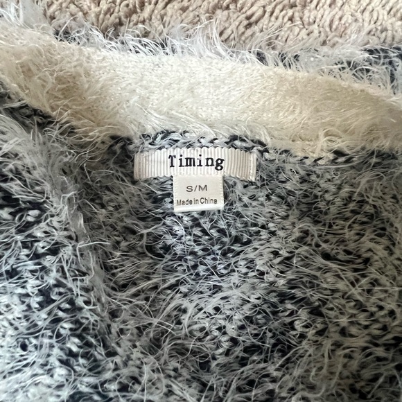 Cream/black Aztec pattern sweater - Picture 3 of 6